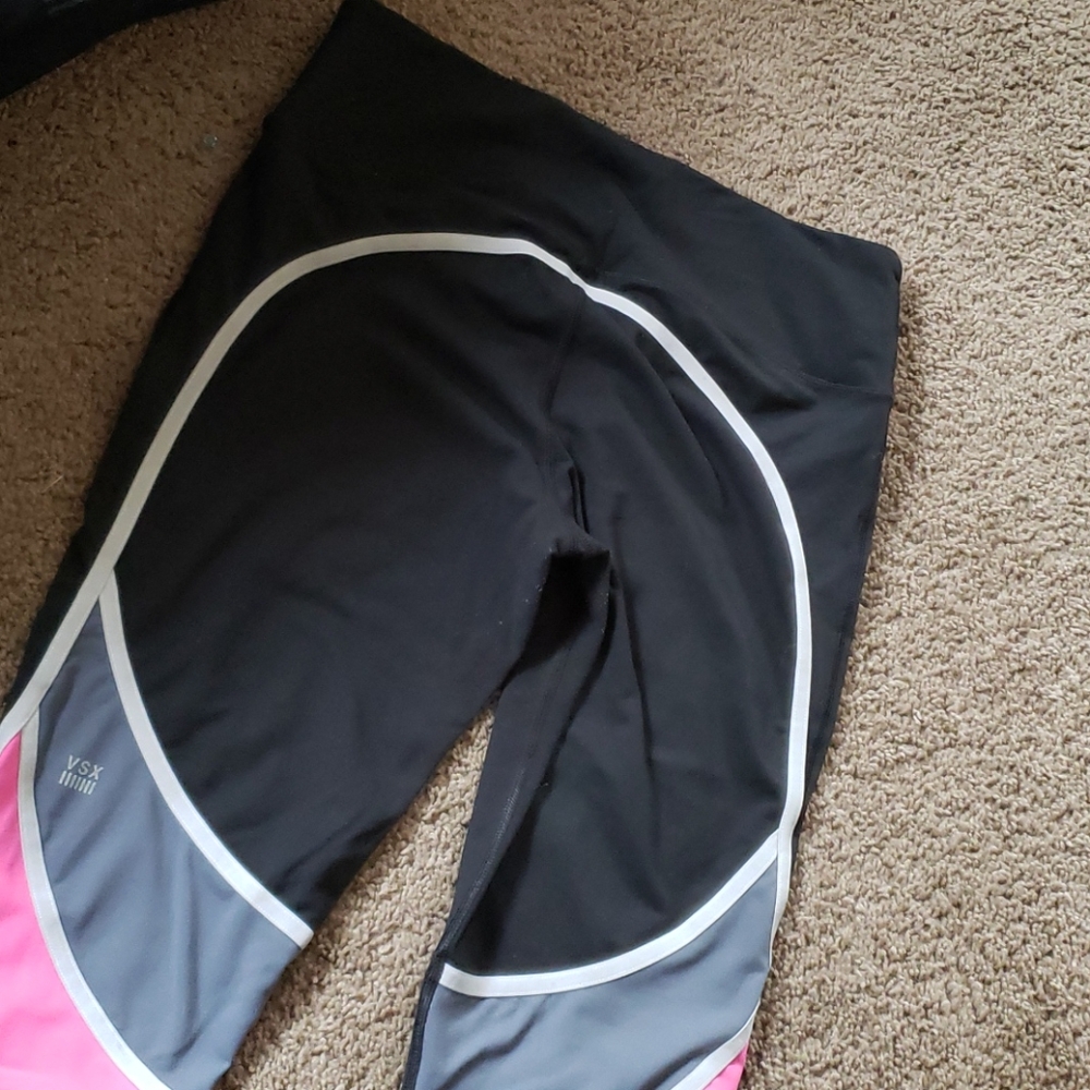 VSX knockout capris